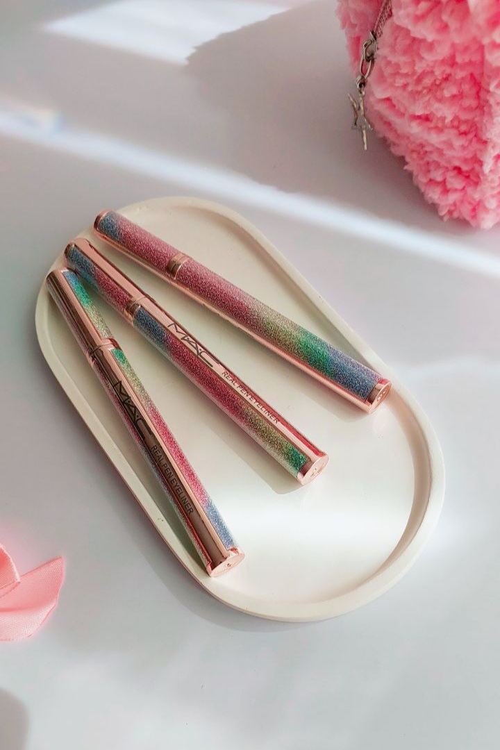 خط چشم ماژیکی مشکی مک