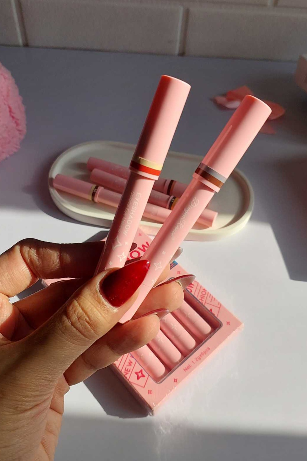 سایه استیکی دراگون رانی با دو رنگ در هر استیک، مات و شاین، بافت کرمی نرم و ماندگار 🐉💖