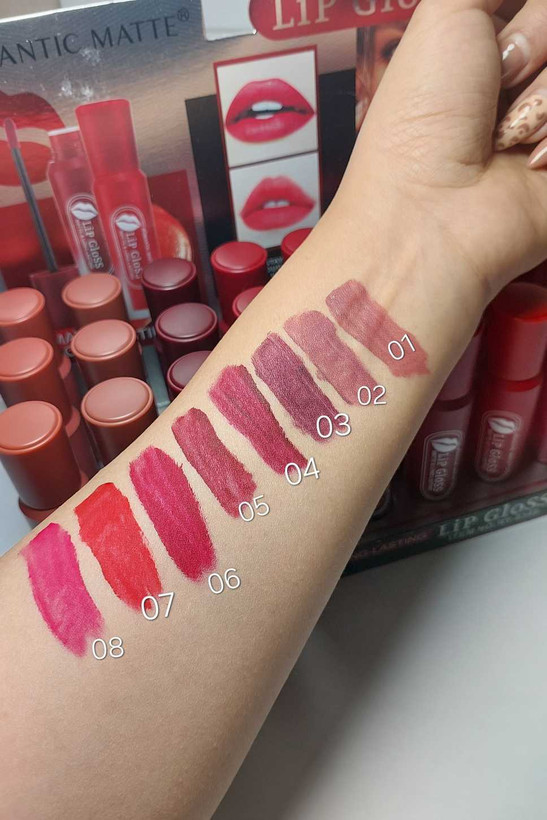 رژ مایع رمانتیک مات با پوشش کامل و بافت سبک برای لبهای مات و بینقص