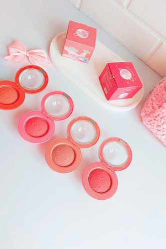 رژگونه فضایی هدی موجی پودری با طراحی کهکشانی و رنگهای فانتزی